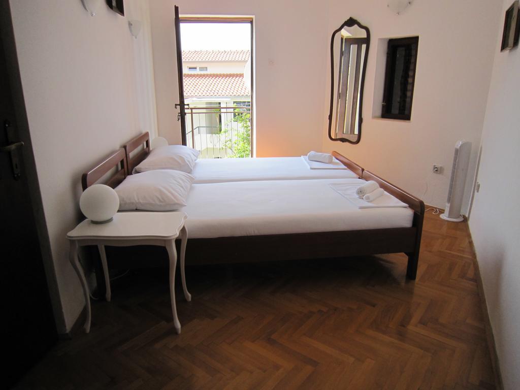Holiday Home Mona Igrane Oda fotoğraf