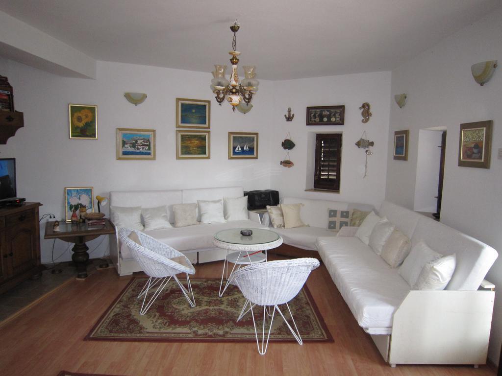 Holiday Home Mona Igrane Oda fotoğraf